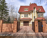 Коттедж площадью 500 м² в Дивногорске