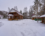 Бревенчатый дом на Базаихе