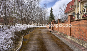 Коттедж площадью 500 м² в Дивногорске цена 35000000.00 Фото 2.